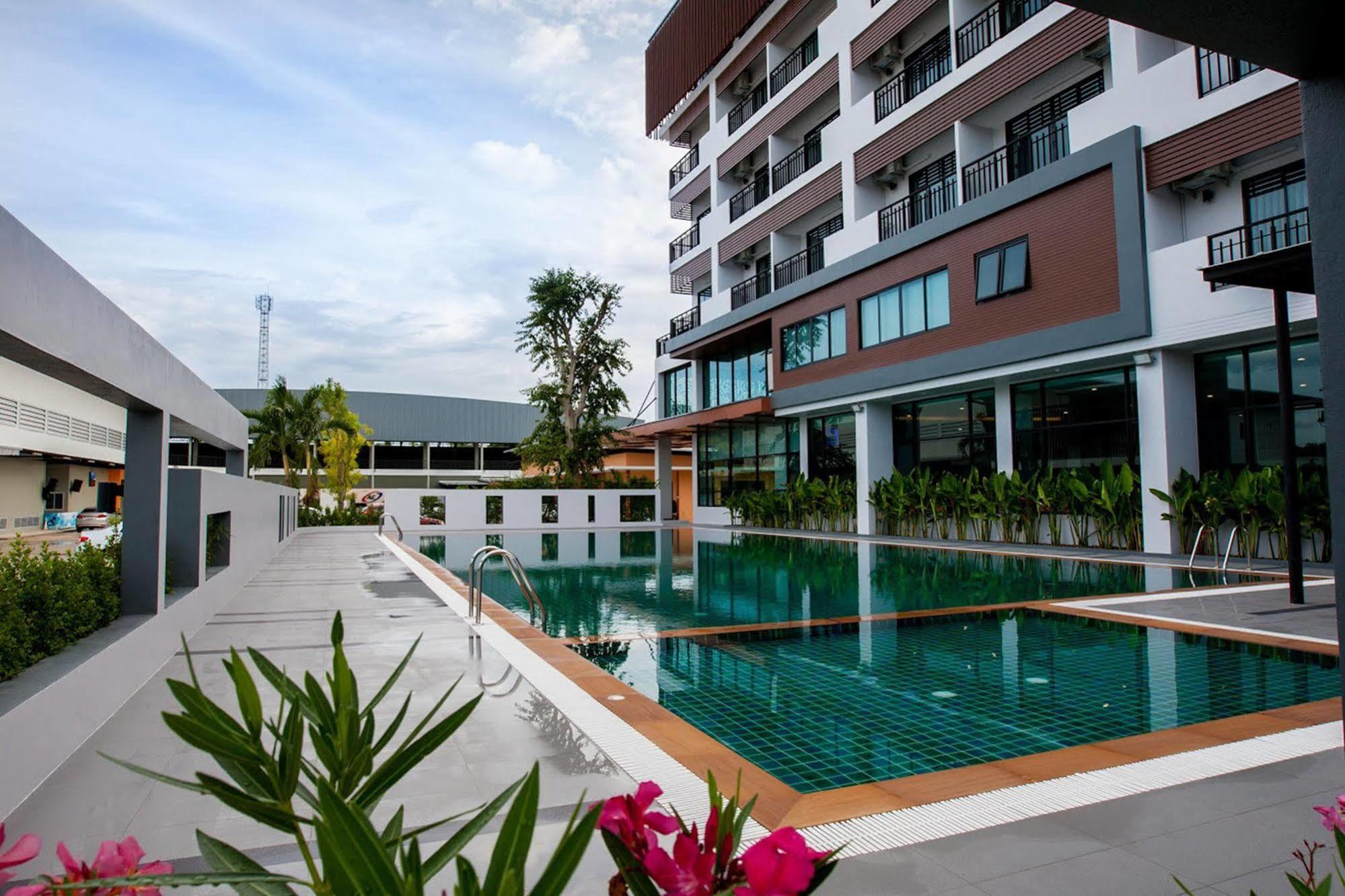 Ac Sportcenter Hotel Hat Yai Exterior photo
